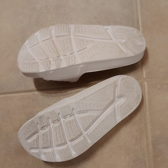 Fila Black and White Slide Sandals - Picture 5 of 5